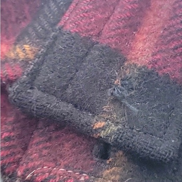 VINTAGE PENDLETON Mens Red Plaid Button Up Long Sleeve Shirt Size M Virgin wool - Picture 6 of 7